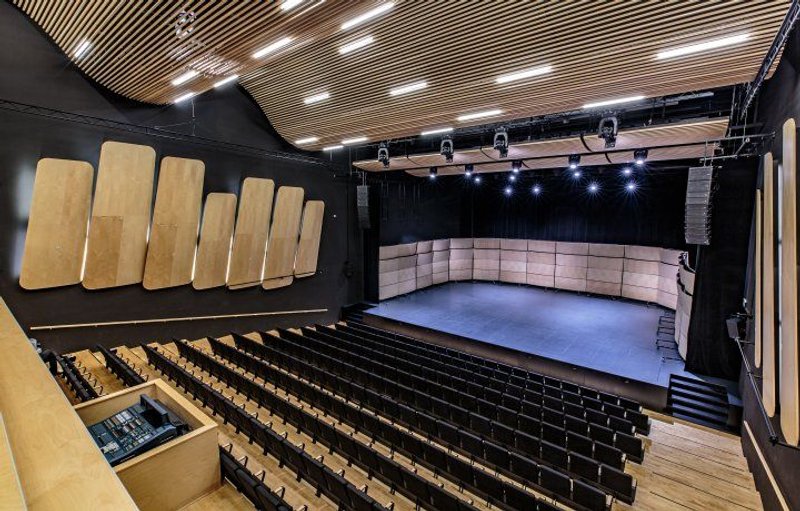 Hof – Hamraborg - Image 5