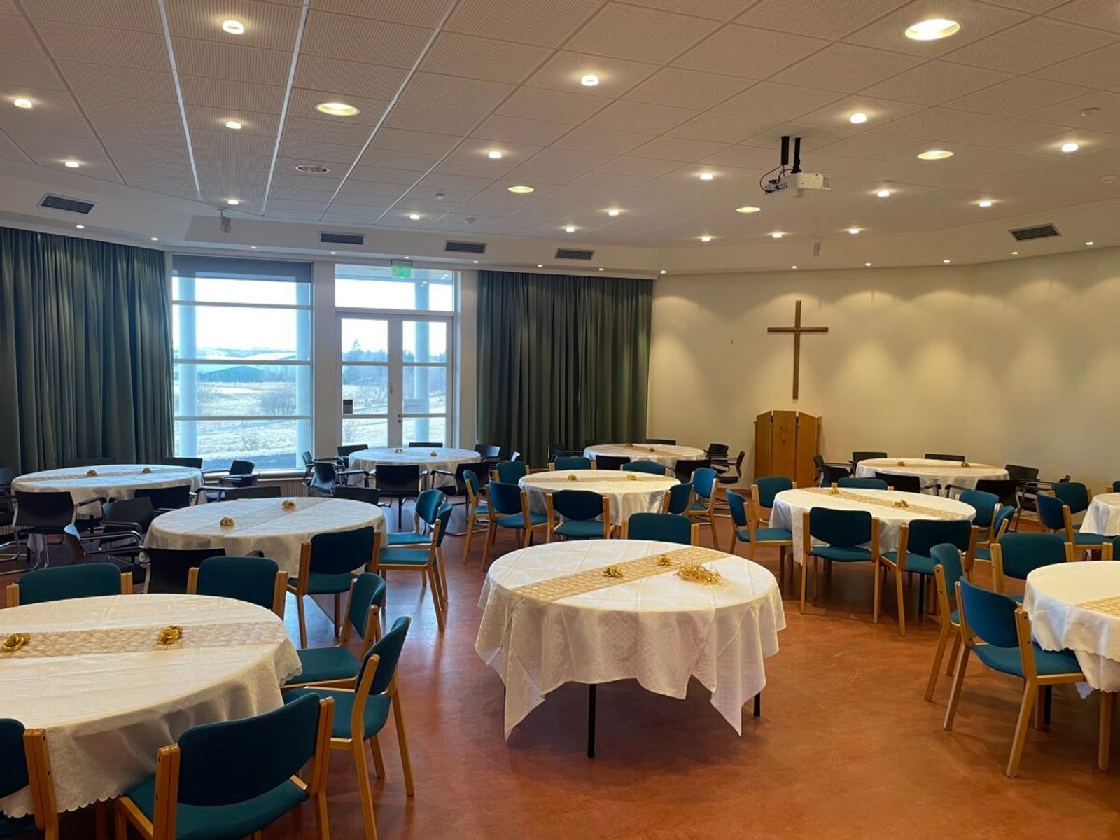 Safnaðarsalur Digraneskirkju