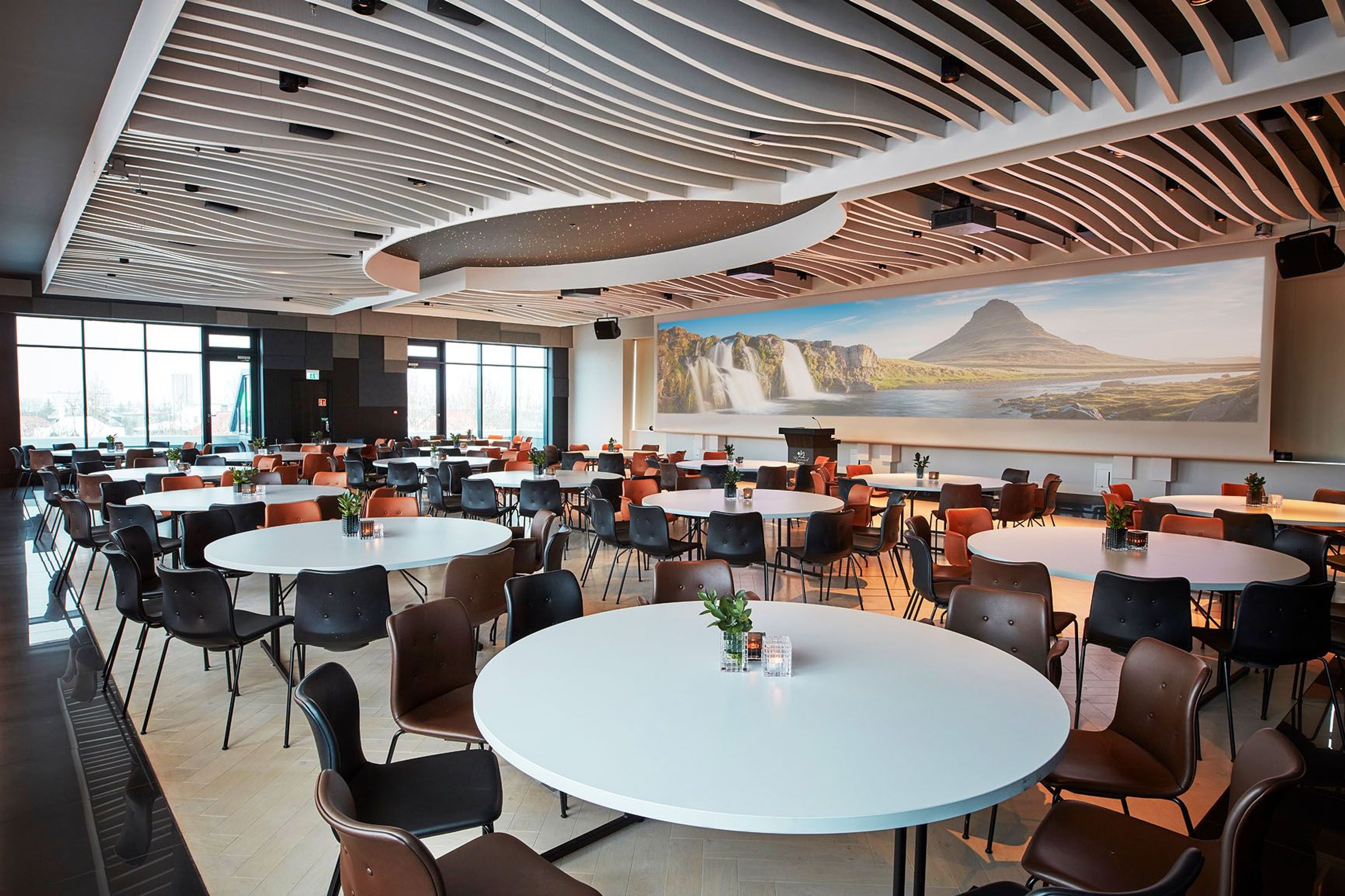 Háteigur, Hótel Reykjavik Grand - Image 2